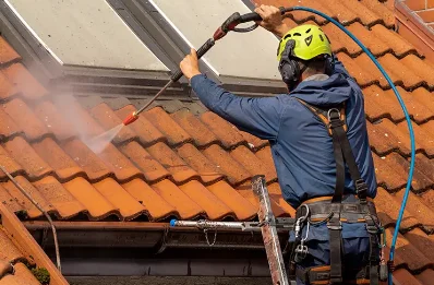 Démoussage et hydrofuge de toiture à Éply
